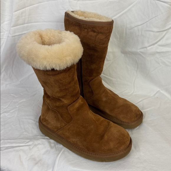 Ugg classic tall chestnut shearling leather sheepskin winter boots women’s 6 - Picture 10 of 11